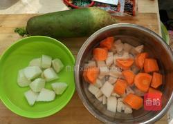 莲藕炖排骨的做法图解2