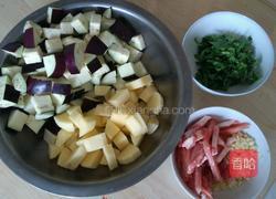 蒜香茄子土豆的做法图解1