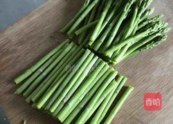 凉拌芦笋的做法图解2
