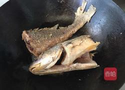 煎焖黄鲴鱼的做法图解5