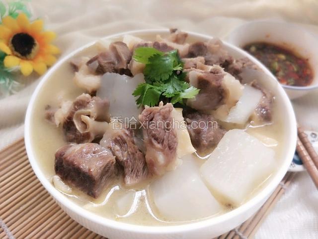 牛肉炖萝卜