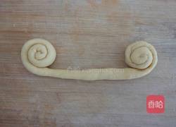 蝴蝶花卷的做法图解12