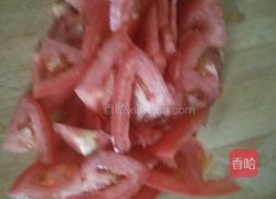 西红柿拌洋葱的做法图解1