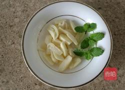 牛肝菌茭白小炒肉的做法图解2