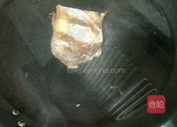 土豆片炒腊肉的做法图解2