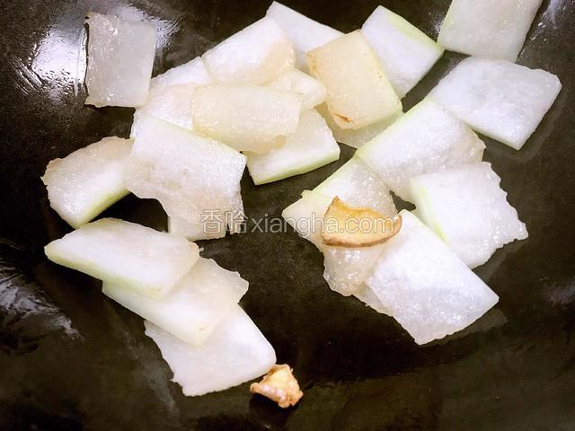 煎炒至断生