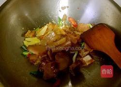 腊肉炒芹菜的做法图解4