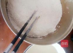 胡萝卜肉包的做法图解1