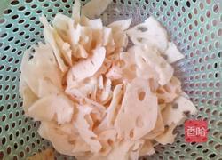 辣椒藕片的做法图解1