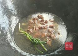 仔姜闷鸭的做法图解3