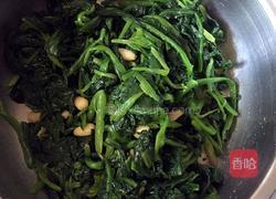 松仁菠菜的做法图解2