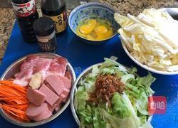 培根生菜炒米粉的做法图解2