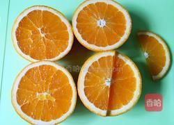 鲜榨新奇士橙汁的做法图解3