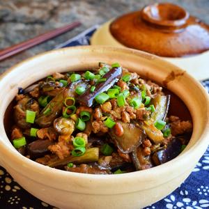 酱爆肉末茄子煲-香哈名厨课视频