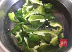 牛肉青椒馅烫面蒸饺的做法图解5