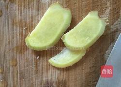 黑枸杞山药筒骨汤的做法图解3