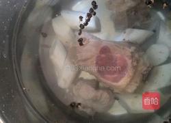 黑枸杞山药筒骨汤的做法图解4