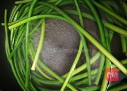 凉拌蒜苔的做法图解2