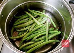 猪肉芸豆馅饺子的做法图解1