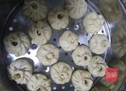 猪肉木耳小白菜粉丝包子的做法图解4