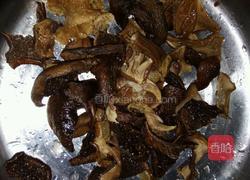 腊肉炖杂菌的做法图解4