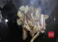 腊肉炖杂菌的做法图解9