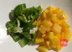 彩椒炒牛肉粒的做法图解3