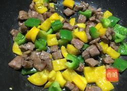 彩椒炒牛肉粒的做法图解6