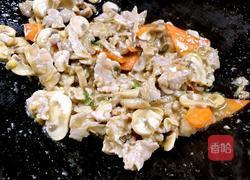 口蘑炒瘦肉的做法图解12