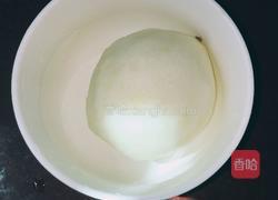 川贝冰糖雪梨的做法图解2