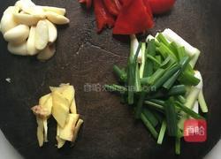 土豆焖鸡的做法图解2