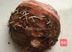 酱肉蒸芋头的做法图解1