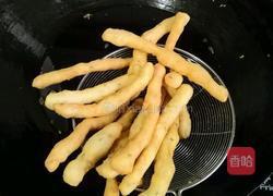 炸油条的做法图解7