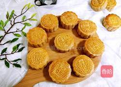 广式月饼（100克莲蓉蛋黄馅）的做法图解1