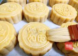 广式月饼（100克莲蓉蛋黄馅）的做法图解33