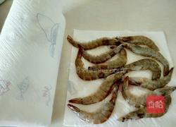 茄汁脆皮虾的做法图解3