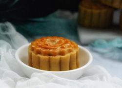 栗蓉蛋黄月饼