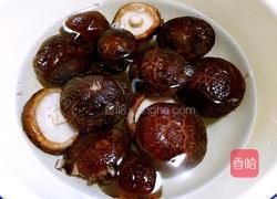 葱烧花菇的做法图解1