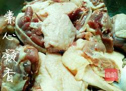 黑椒鸭腿的做法图解1