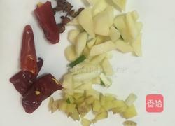 《中餐厅》版宫保鸡丁的做法图解1