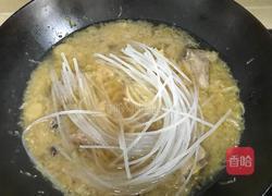 排骨酸菜炖粉条的做法图解15