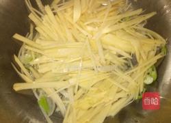 炒土豆丝洋葱的做法图解2
