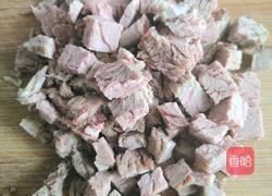 牛肉丁炒米饭的做法图解1