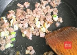牛肉丁炒米饭的做法图解4