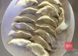 芹菜胡萝卜肉饺子的做法图解13