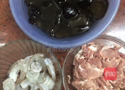 黑木耳虾仁炒肉的做法图解1