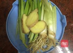 黑木耳虾仁炒肉的做法图解2