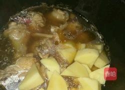 土豆焖鸡腿的做法图解4