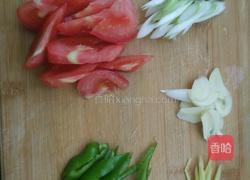 番茄炒花菜的做法图解1