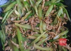 芹菜炒肉丝的做法图解7